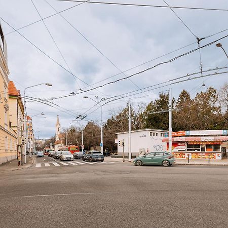 Skau 1 Old Town Family & Business Apartment Free Parking Bratislava Exterior photo
