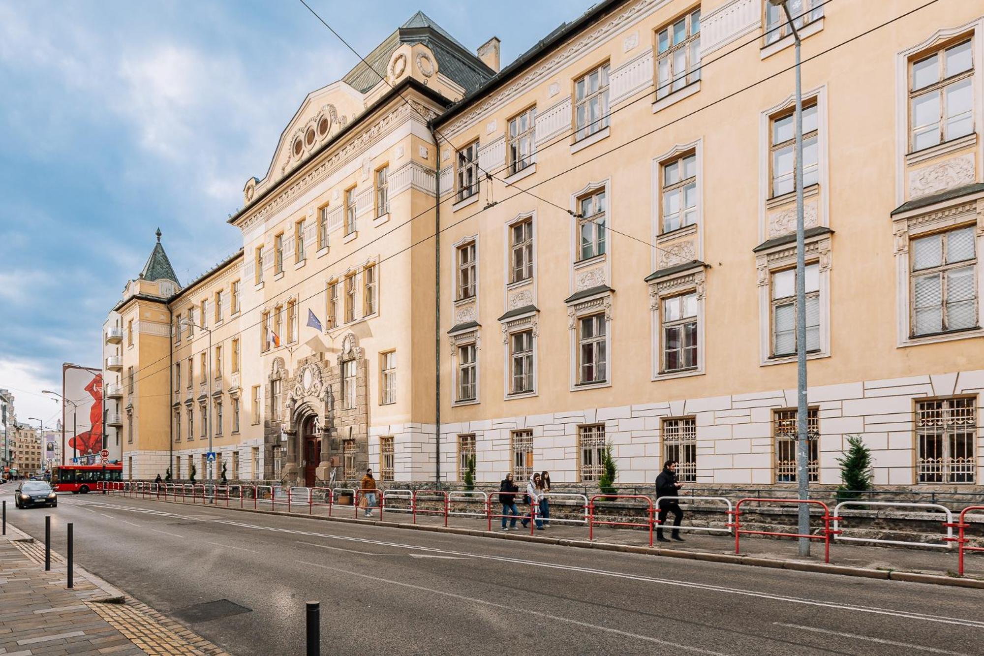 Skau 1 Old Town Family & Business Apartment Free Parking Bratislava Exterior photo